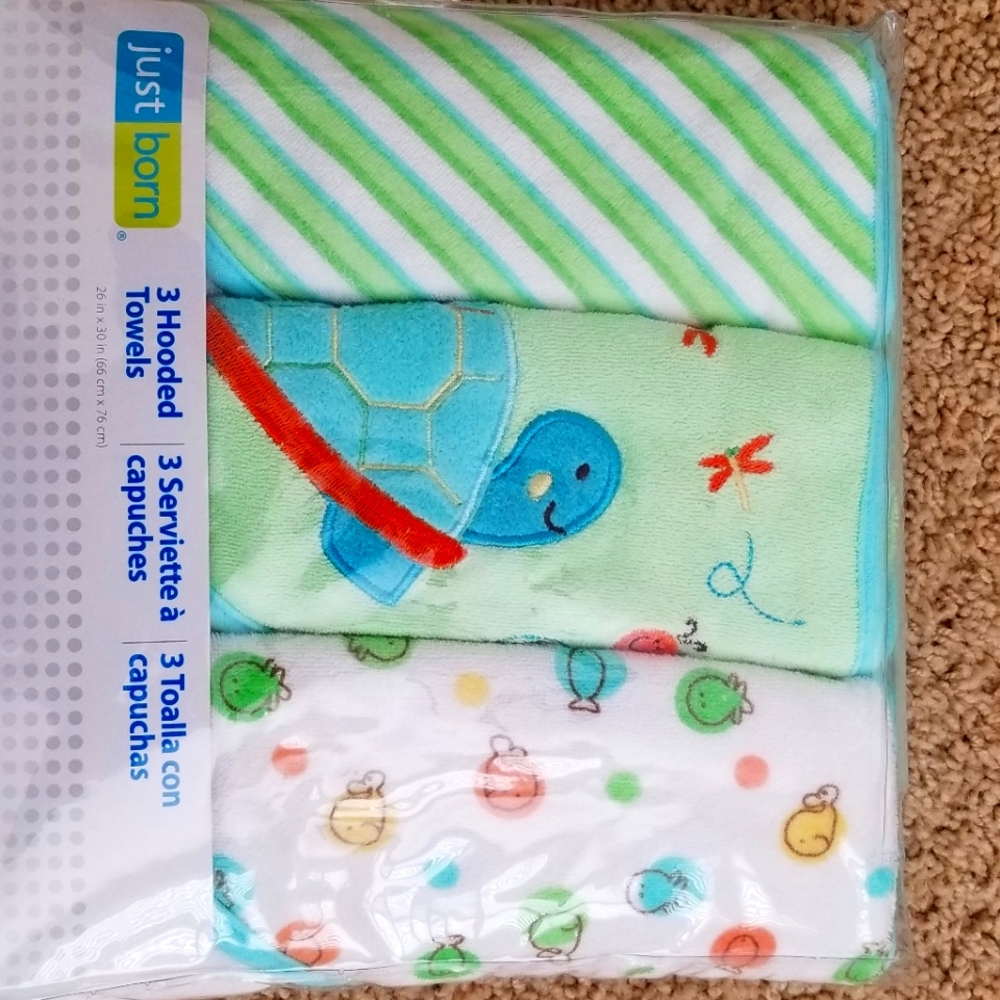 Just Born 3 hooded towels